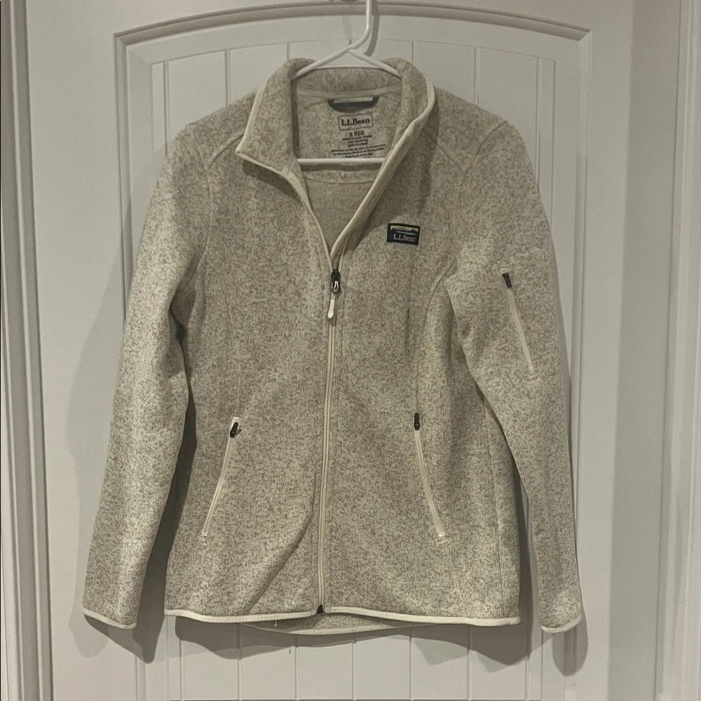 L.L. Bean Women's Beige collared sweatshirt - Picture 1 of 5